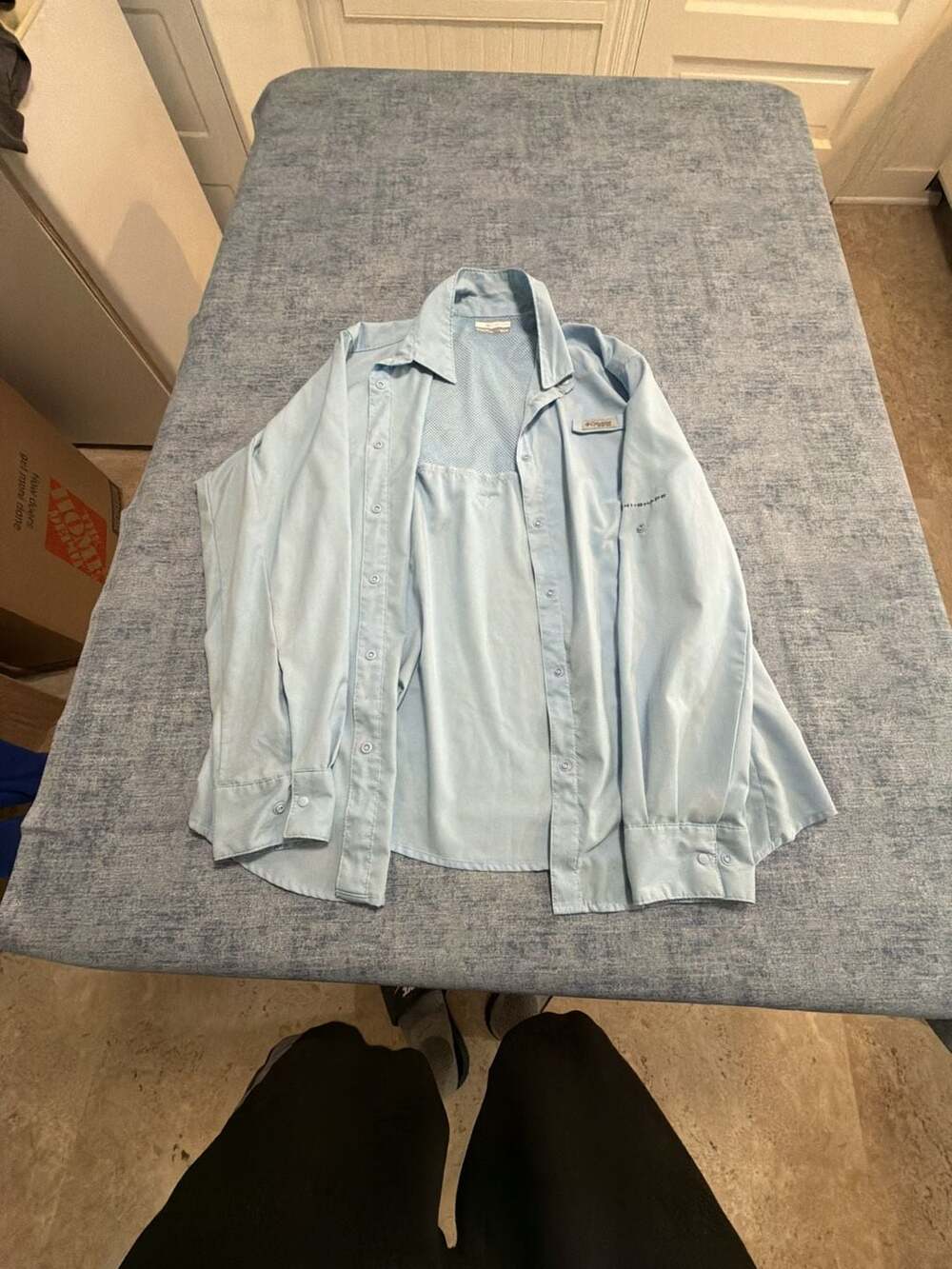 Columbia PFG women’s XL Light Blue Vented Long Sleeve Fishing Shirt